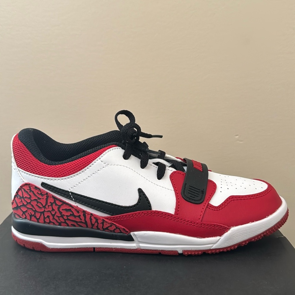 Boys NIKE Jordan Legacy 312 LOW